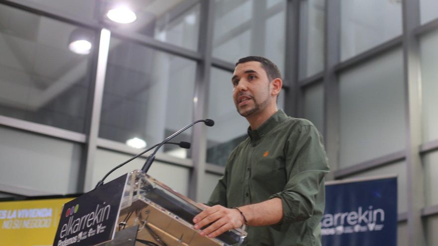 Elkarrekin pide urbanismo contra el cambio climático en VItoria y cubrir la A8 en Bilbao