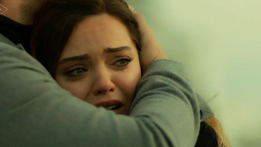 Un personaje de 'Tierra amarga' esquiva la muerte: una bomba sacude la serie de Antena 3