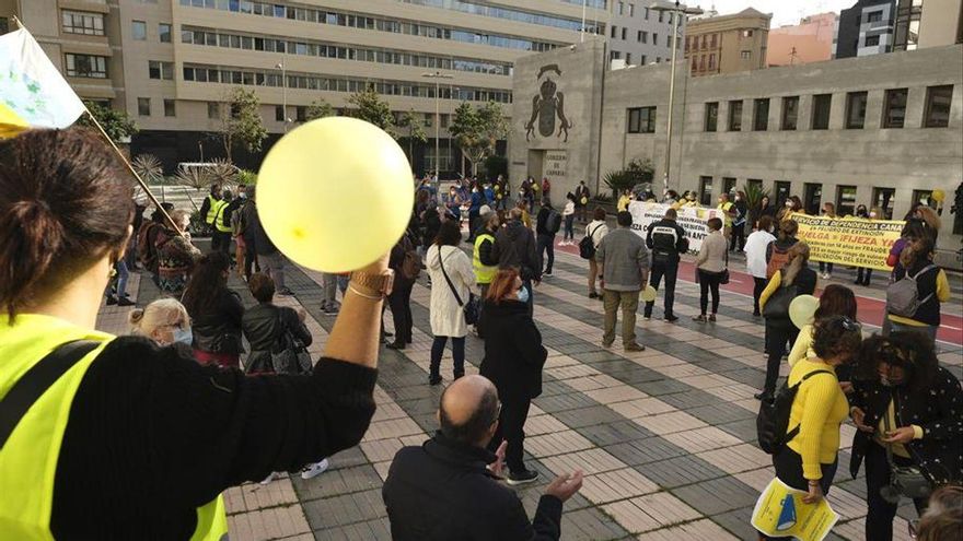 Principio de acuerdo entre los empleados públicos y el Gobierno de Canarias para resolver el abuso de temporalidad