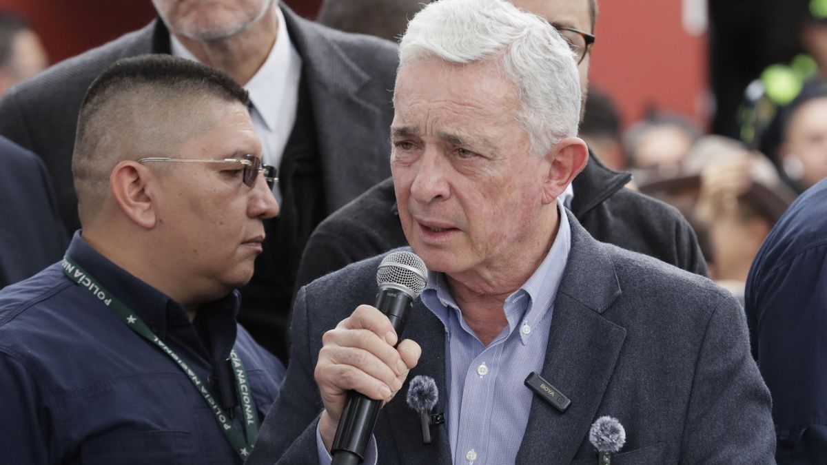 Fotografía de archivo del expresidente de Colombia Álvaro Uribe.