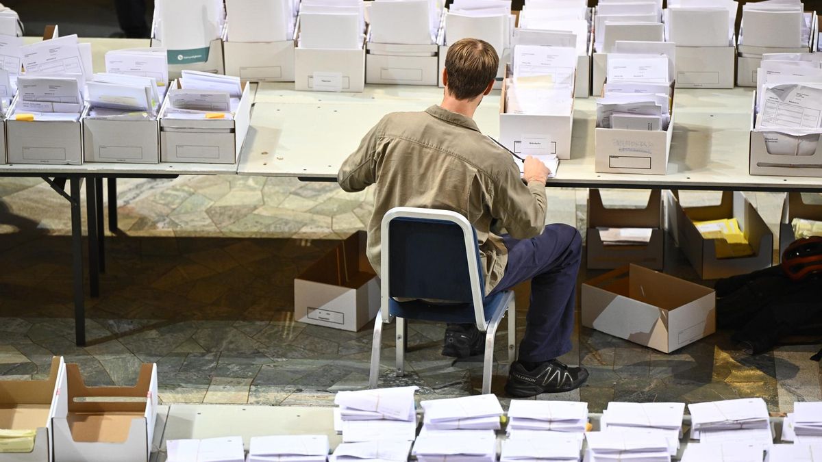 La ultraderecha de Suecia atribuye su revés electoral a la teoría conspirativa del “gran reemplazo”