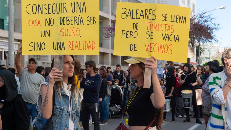 PP y Vox blindan más 90.000 plazas de alquiler turístico en Balears pese a la emergencia habitacional