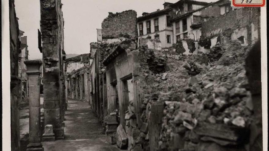 "Destrucción de pueblos por los rojos". 20-9-37