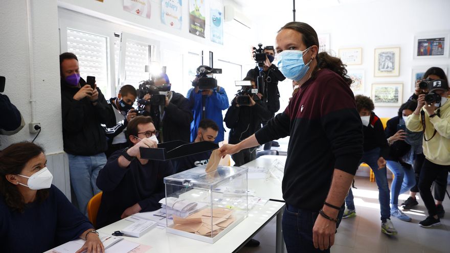 Pablo Iglesias votando esta mañana