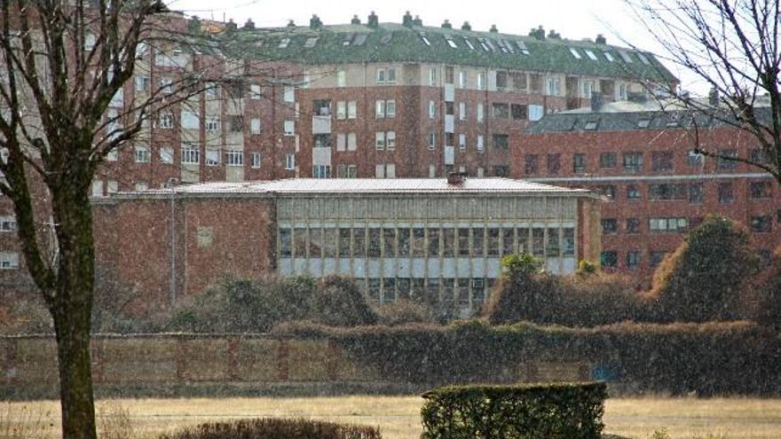 Copiosa cantidad de copos desde la avenida de Europa, zona Carrefour.