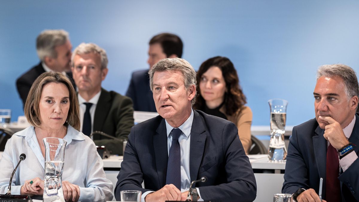 La plana mayor del PP en una reunión reciente.