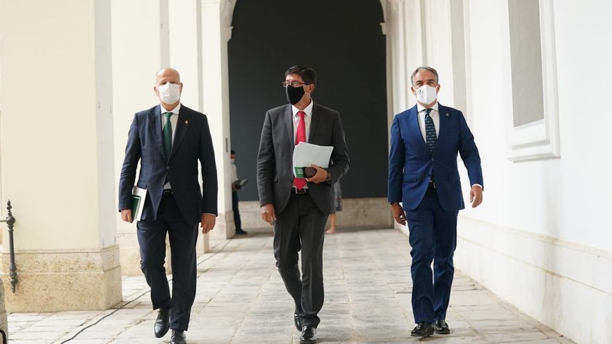 Andalucía se prepara para "un escenario previsible" de 3.000 hospitalizados por Covid, el triple de contagios de ahora