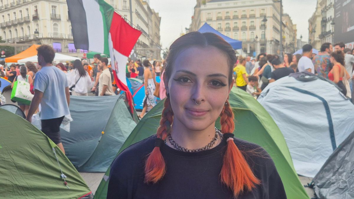 Adela, de 27 años, este domingo en el centro de Madrid.