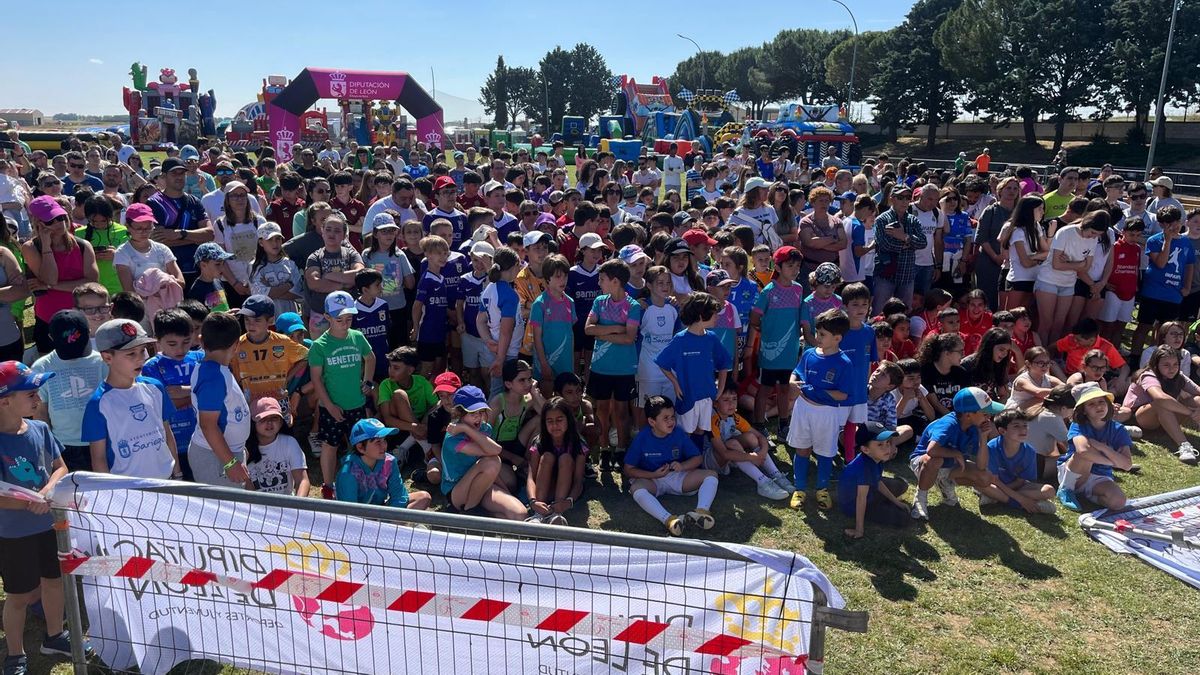 Diputación cierra la temporada de Deporte Escolar con una gala multitudinaria en Valderas.