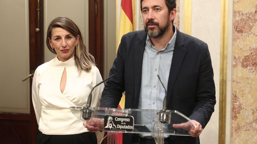 Archivo - Los diputados de Galicai en Común, Antón Gómez-Reino y Yolanda Díaz,  en rueda de prensa tras finalizar la sesión de constitución de las Cortes para la XIV Legislatura en el Congreso de los Diputados, Madrid (España), a 3 de diciembre de 2019.