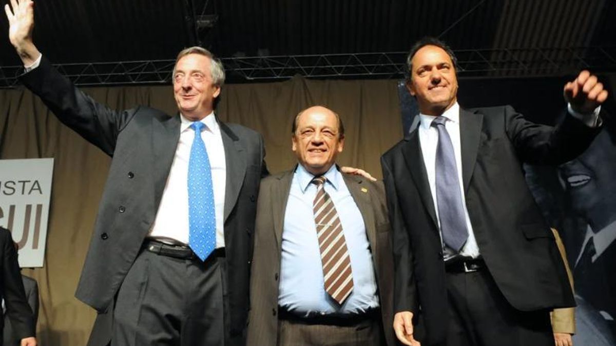 Tras regresar a la jefatura comunal en 2003, fue convocado en 2010 para sumarse al gabinete nacional.