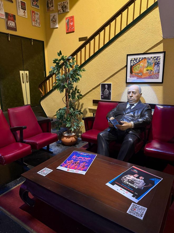 Un detalle del teatro asturiano que jamás cerro sus puertas.