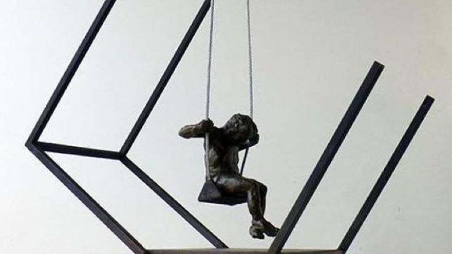 Original a pequeño tamaño de la obra del escultor Amancio.