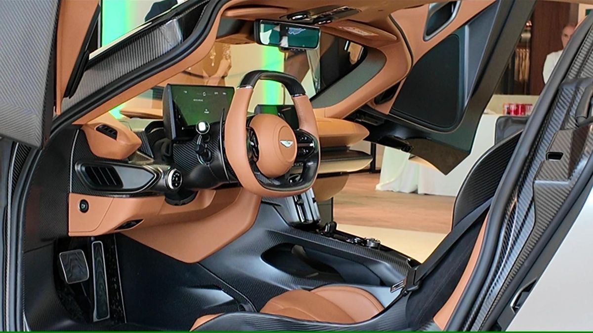 Interior del Aston Martin Valhalla