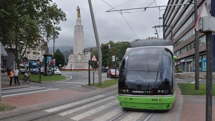 Transportes aprueba la licitación del proyecto constructivo de la ampliación a Zorrotzaurre del tranvía de Bilbao