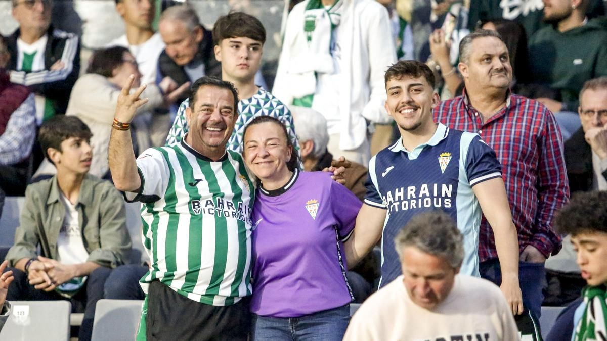 Grada Blanquiverde del Córdoba CF - Real Zaragoza