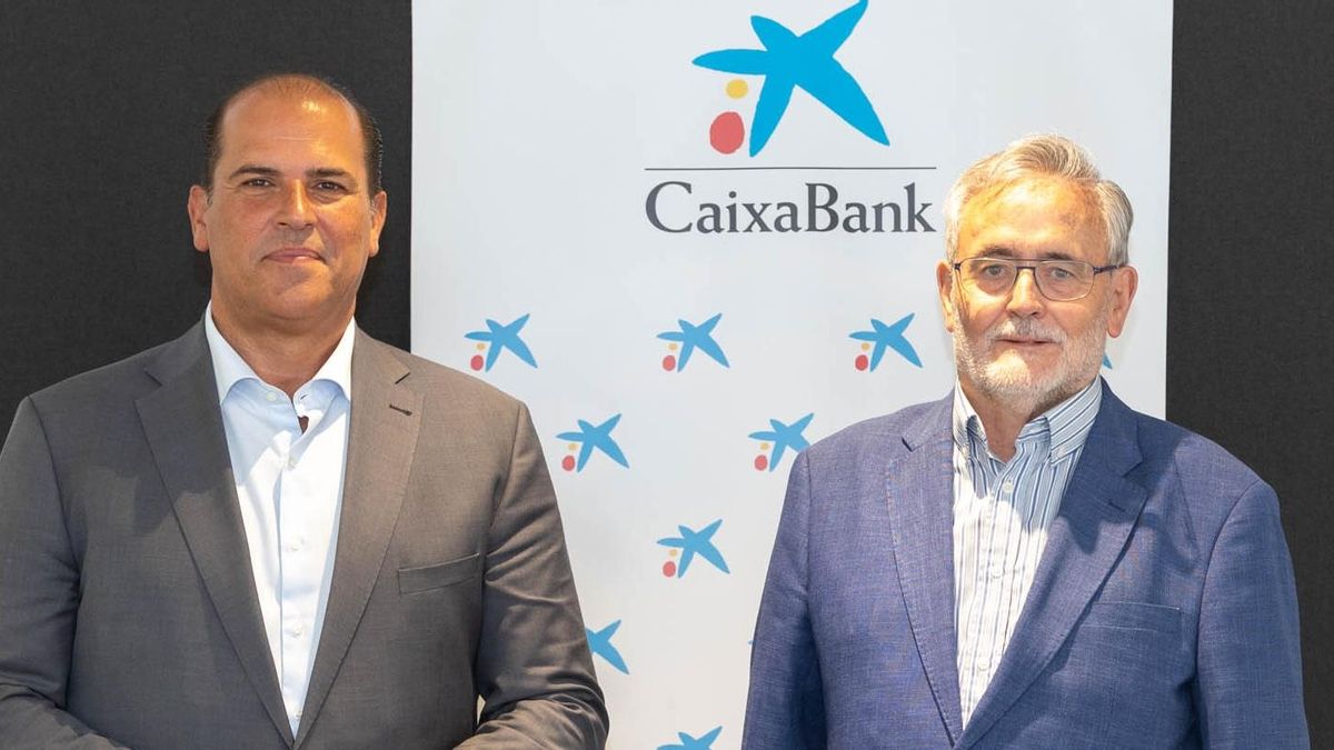 CaixaBank renueva acuerdo con la Real Sociedad Económica de Amigos del País de Tenerife.