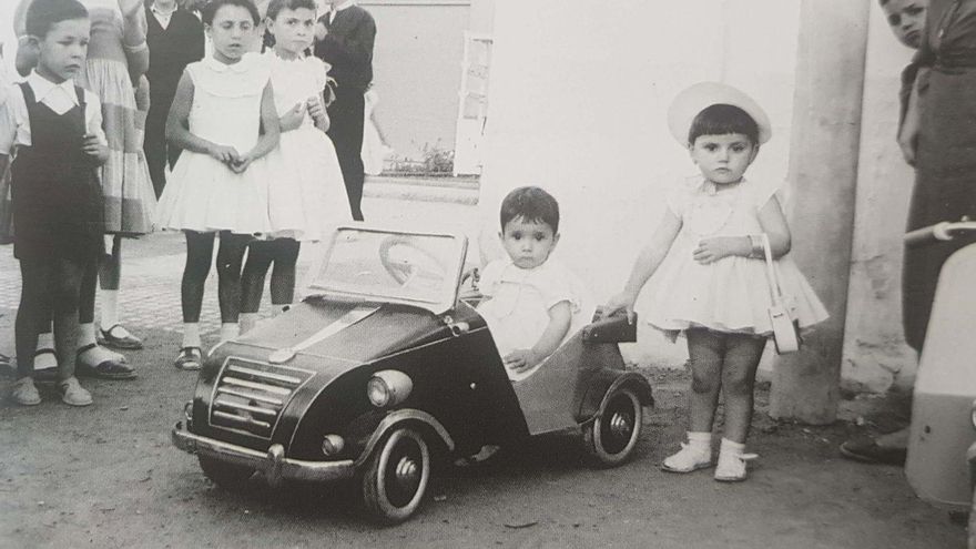 Niños en la Feria de los Santos de Socuéllamos en los años 50'