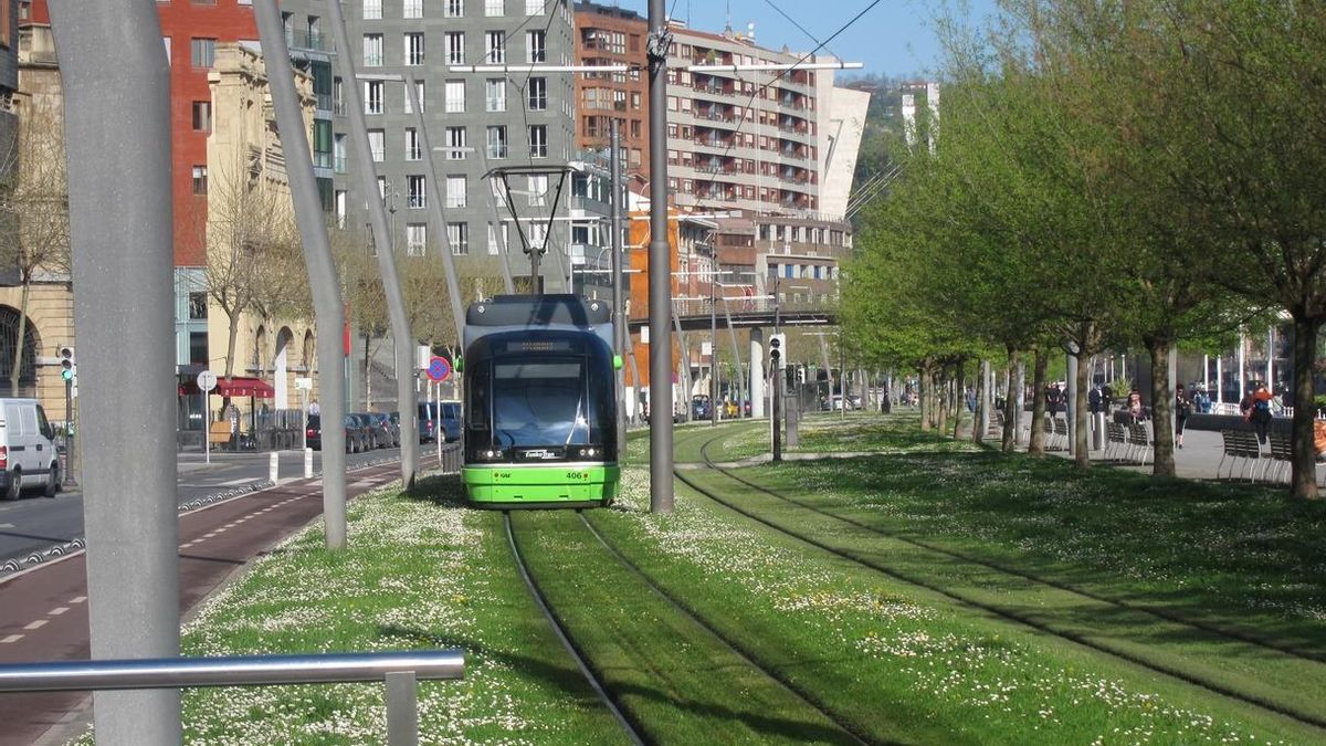 Euskotren modificará dos tranvías durante la mañana de este domingo por la "Herri Krosa" que se celebra en Bilbao