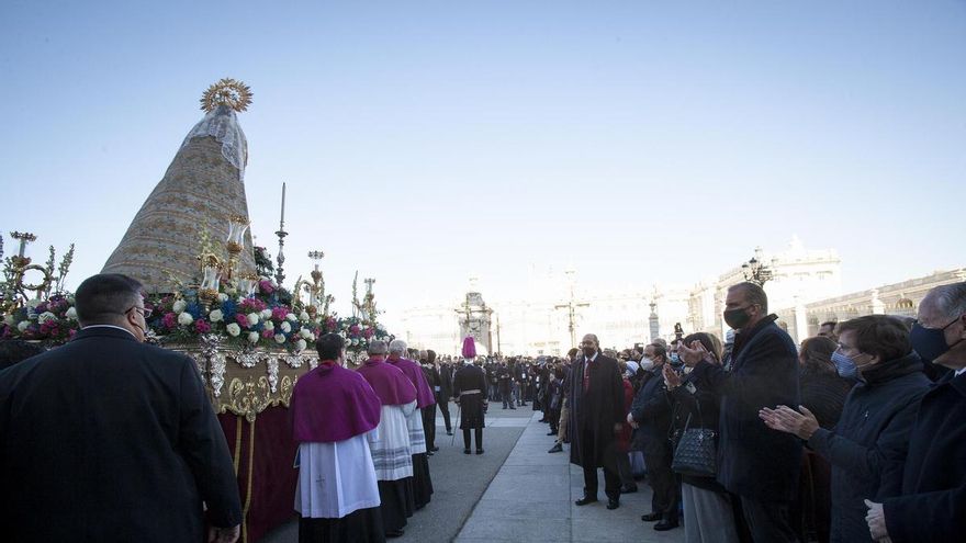 Fiesta de la Almudena 2022: flores, música y dulces gratuitos para celebrar la patrona de Madrid