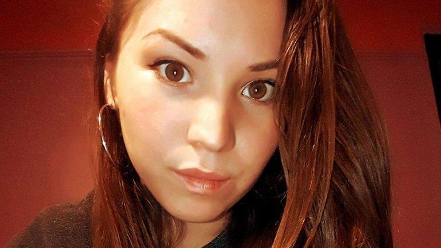 Una joven de 21 años fue asesinada a puñaladas en pleno centro de Villa La Angostura