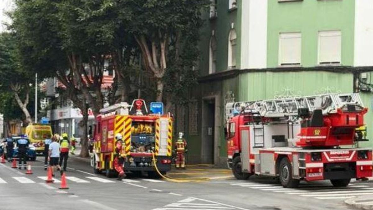 Herido de gravedad un hombre en el incendio de una vivienda en el centro de Las Palmas de Gran Canaria