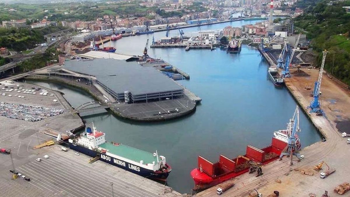 Fomento remitirá a la Comisión Bilateral de Asuntos Territoriales la petición de desclasificación del puerto de Pasaia