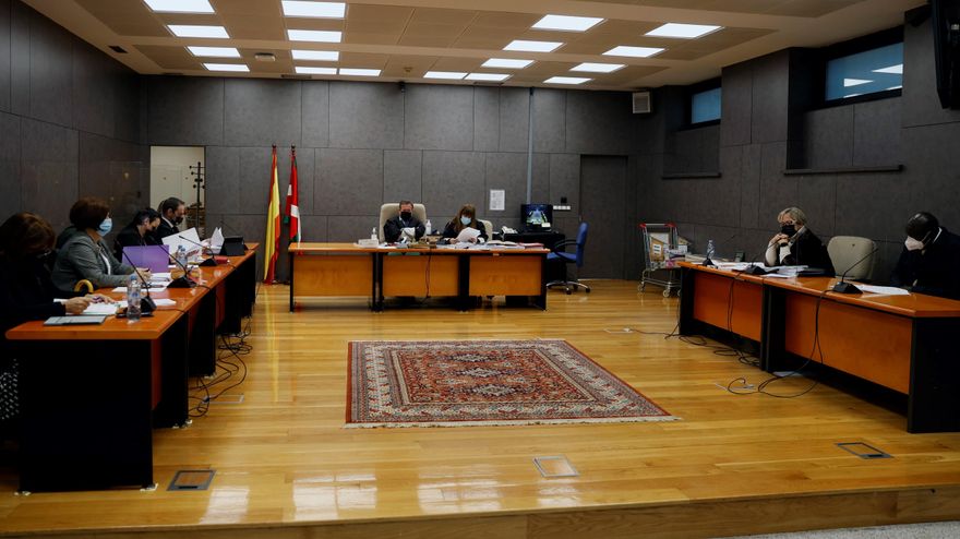 Los testigos desmontan la "defensa propia" alegada por el asesino de Maguette Mbeugou