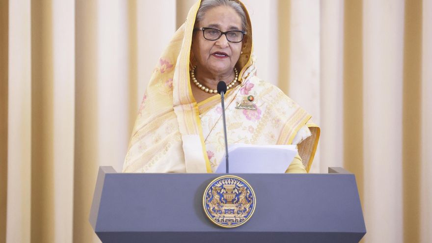 La primera ministra de Bangladés dimite y abandona el país tras el asalto de manifestantes al palacio