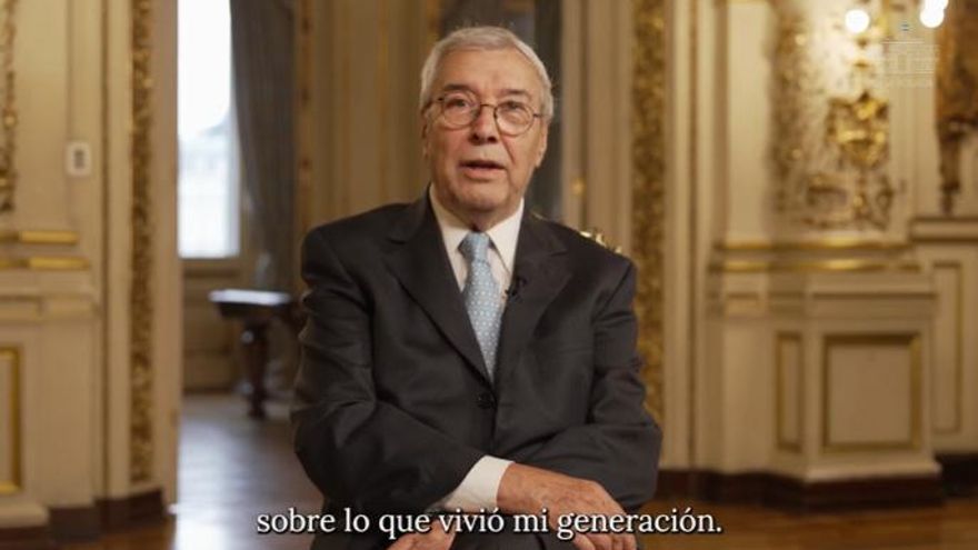 "Memoria completa": el Gobierno repone la idea de "guerra" y de los "dos demonios" con un video oficial