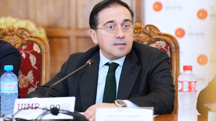El ministro de Asuntos Exteriores, José Manuel Albares, inaugura el curso de la Universidad Internacional Menéndez Pelayo, 'El mundo tras la guerra de Ucrania', en el Palacio de la Magdalena de Santander