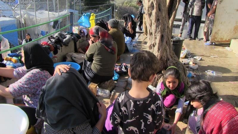 Un grupo de refugiados en el Campamento de Moria, en la Isla de Lesbos (Grecia). 