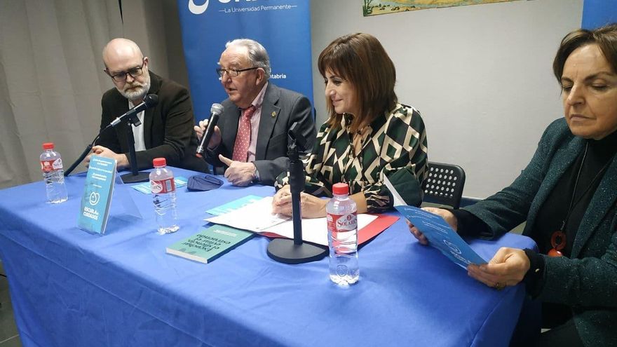 De izquierda a derecha, Francisco Gómez, Modesto Chato de los Bueys, Ana Belén Sánchez y María Antonio Mora.