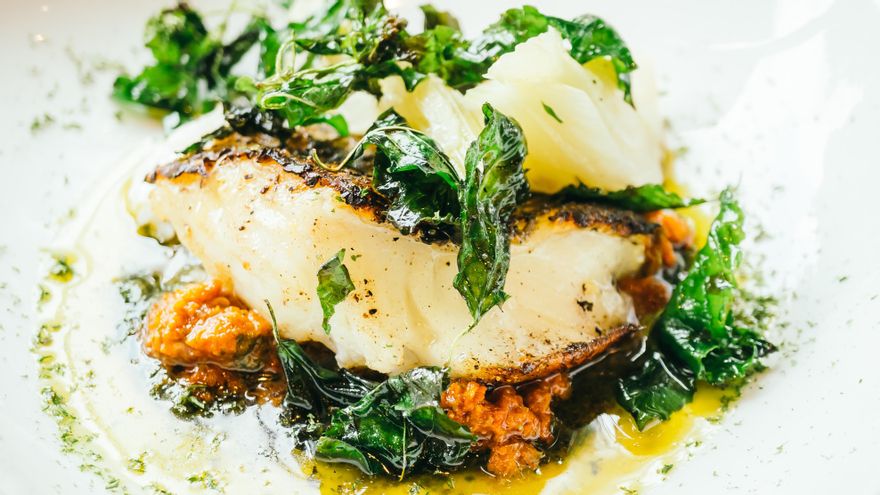 Merluza con besamel de puerro