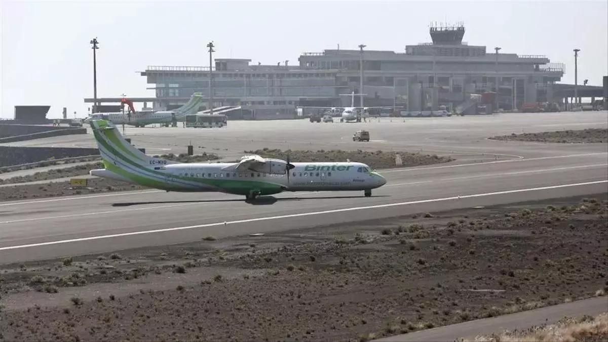 El aeropuerto de La Palma  registra  136.020 pasajeros en abril,  un 5,4% más que en el mismo mes de 2025