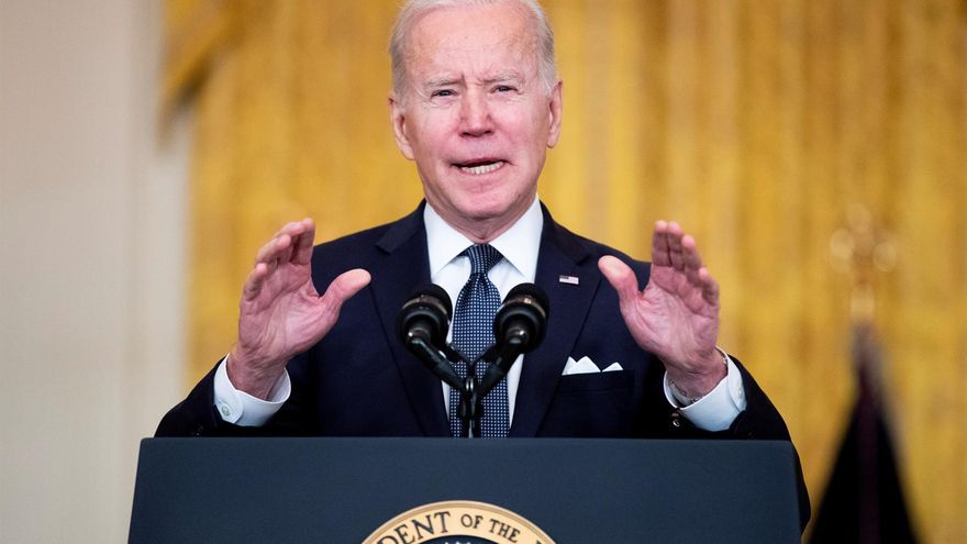 Biden denuncia que Rusia mantiene una postura "amenazante" contra Ucrania