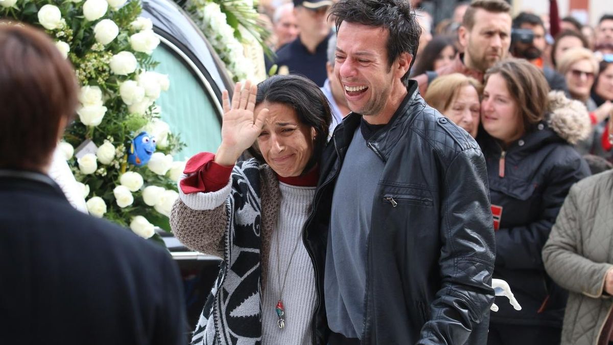 Los padres de Gabriel: "Está en algún lugar con sus peces y que la bruja mala del cuento ya no existe"