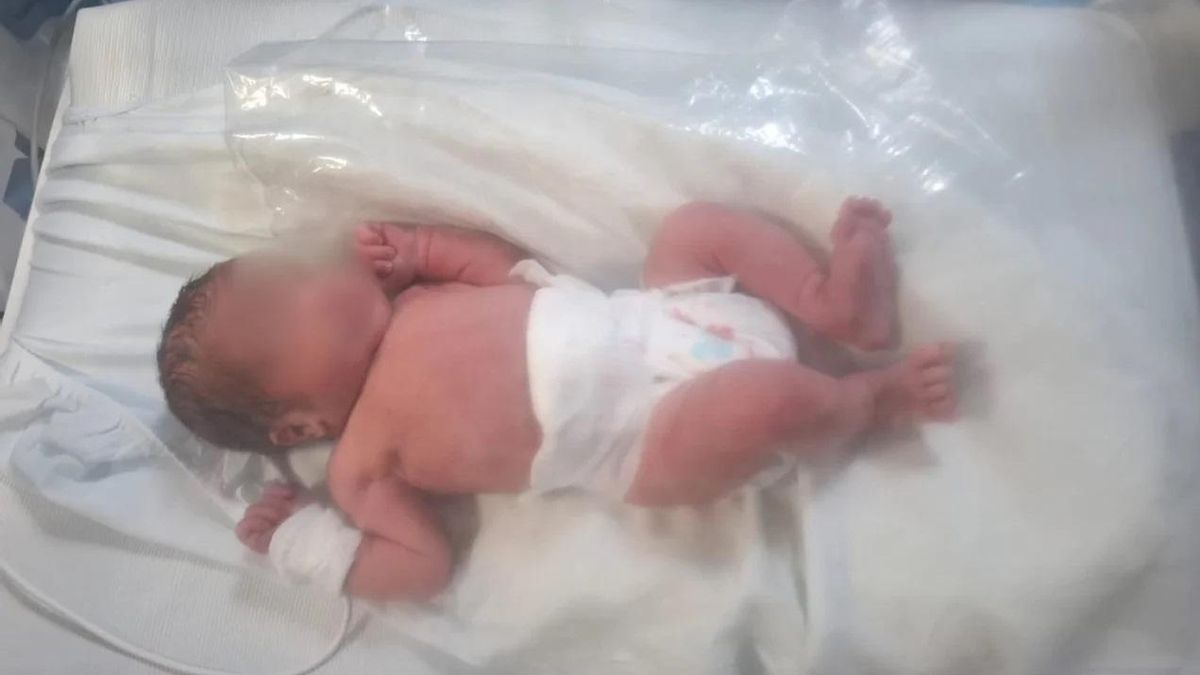 Milagro en San Martín: una beba recién nacida fue encontrada en un tacho de basura y está estable