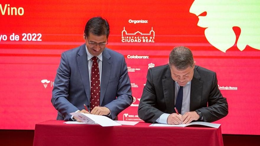 Firma del convenio FENAVIN