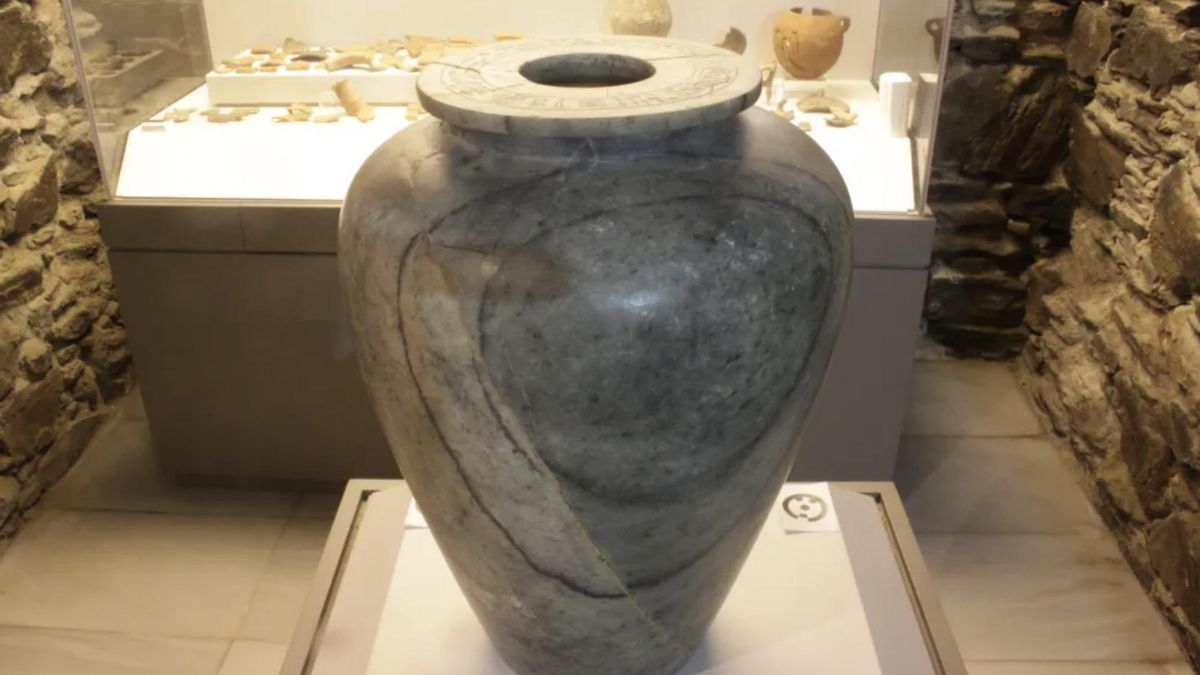 La historia moderna de esta joya es tan sorprendente como su origen, pues estuvo oculta a la vista de los arqueólogos durante décadas