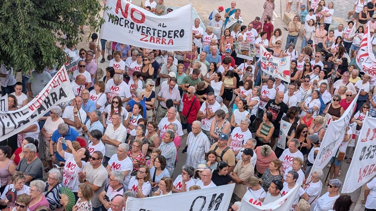 Adiós al macrovertedero de Zarra: sin licencia de obras en vigor y con la declaración de impacto ambiental en el aire