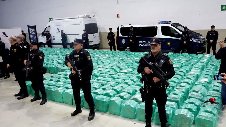 Asuntos Internos investiga al jefe de la Policía que escondía 20 millones como el cerebro que blanqueaba para los narcos
