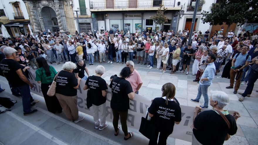 Concentración por la muerte de Maricarmen en Córdoba.