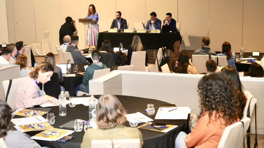 La consejera de Incusión Social, Begoña Gómez, participa en la inauguración de la asamblea de la Red EURODESK España en Santander