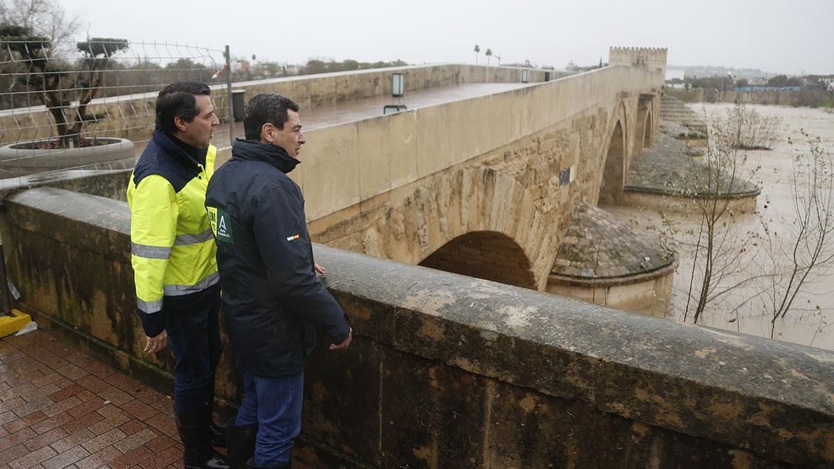 Visita a Córdoba del presidente de la Junta de Andalucía Juanma Moreno por las inundaciones
