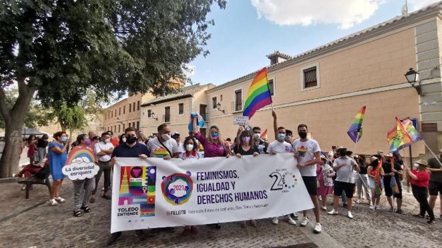 Manifestación de reivindicación de la igualdad del colectivo LGTBI en Toledo
