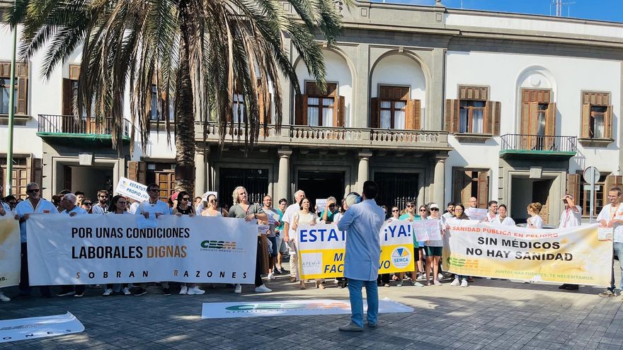 Los médicos cifran en un 57% el seguimiento de la huelga en Canarias en su tercera semana y Sanidad, en el 12,98%