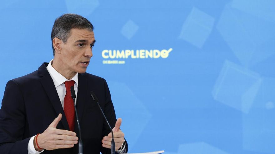 El presidente del Gobierno, Pedro Sánchez, comparece para efectuar un balance del curso político y presentar el informe periódico de rendición de cuentas Cumpliendo.