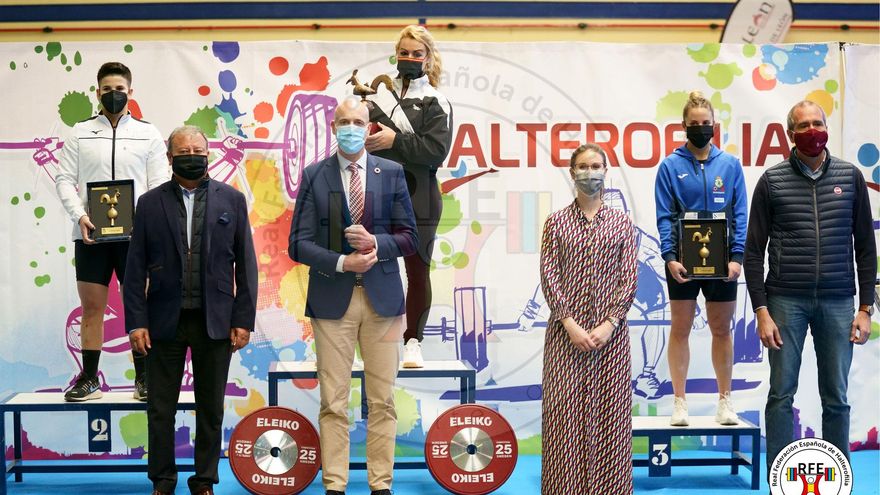 Ilia Hernández, segunda en la Copa de España de Halterofilia