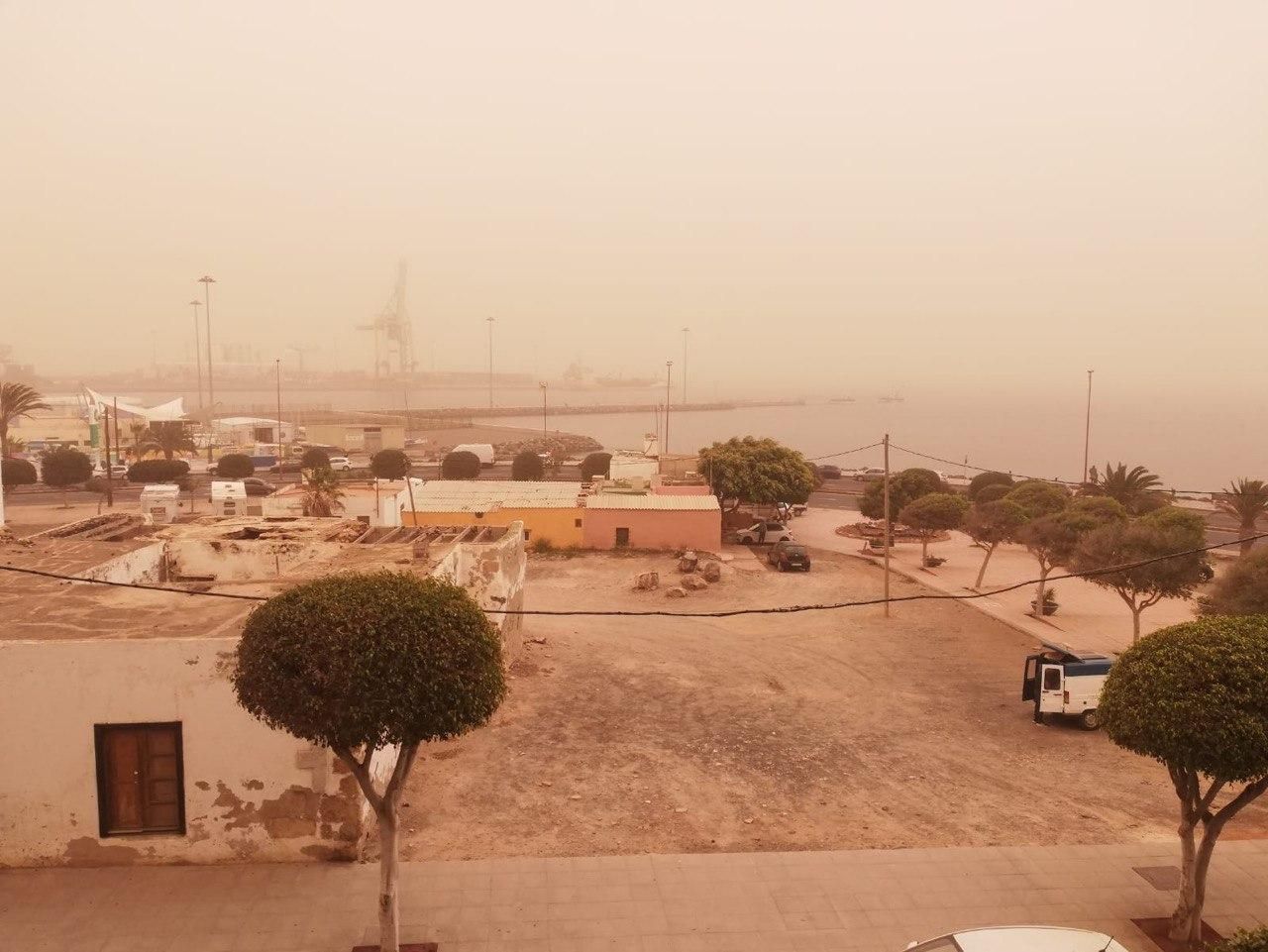 La calima invade Lanzarote y Fuerteventura este sábado 22 de febrero.